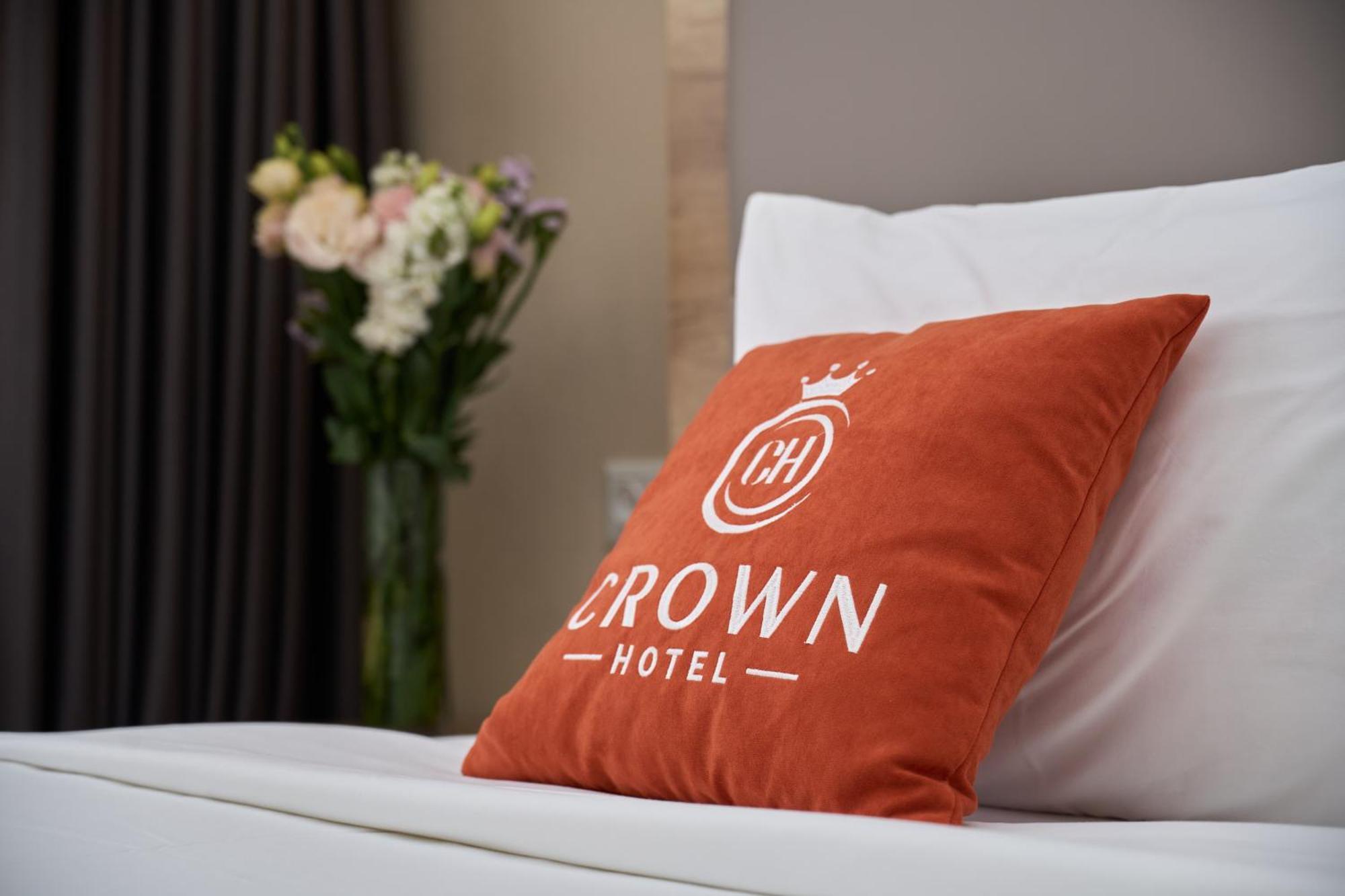 Crown Hotel บิชเคก ภายนอก รูปภาพ