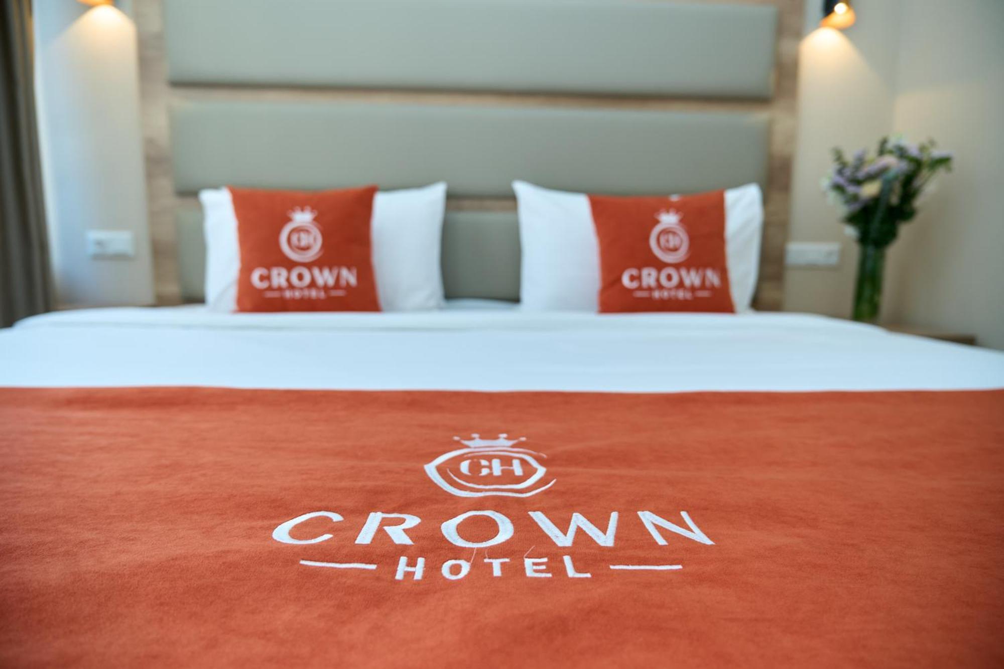 Crown Hotel บิชเคก ภายนอก รูปภาพ
