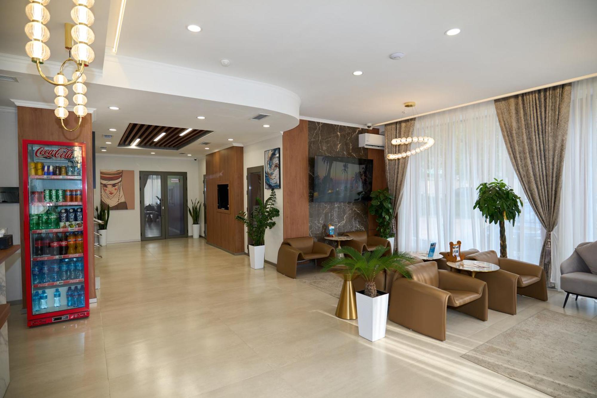 Crown Hotel บิชเคก ภายนอก รูปภาพ